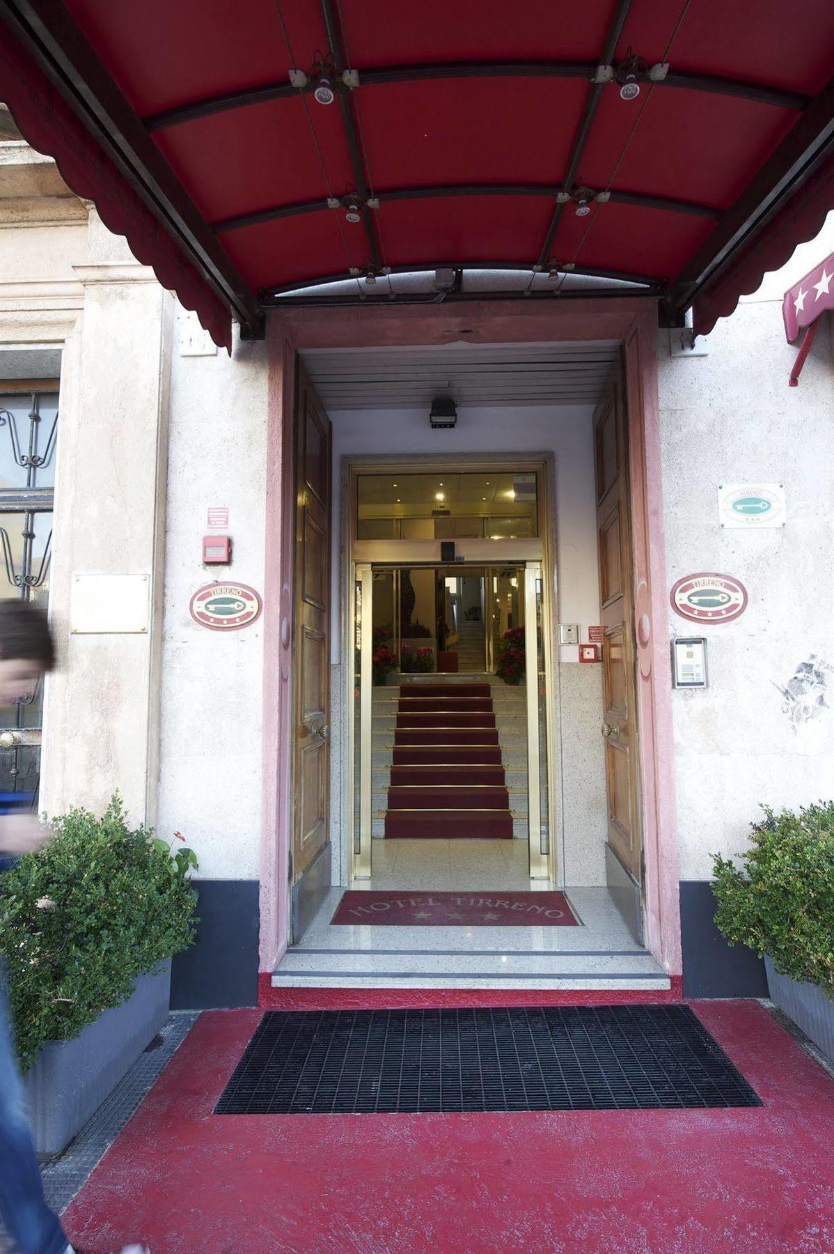 Hotel Tirreno Génova Exterior foto